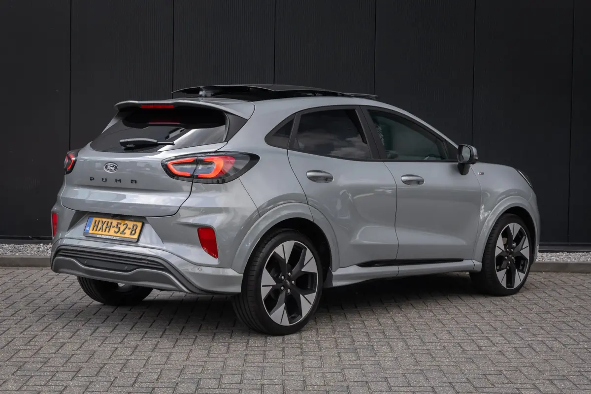 1.0 EcoBoost ST-Line X | Panoramadak | Adaptieve cruise | Matrix LED | B&O Audio | 360 camera | 19 INCH | Winter-pack