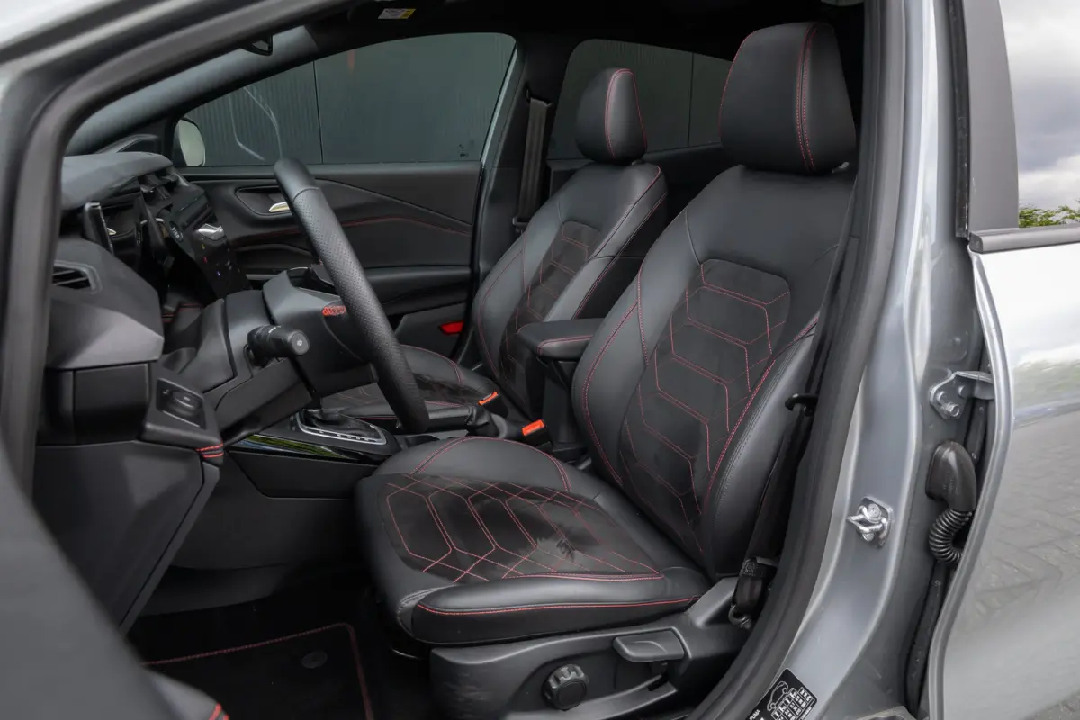 1.0 EcoBoost ST-Line X | Panoramadak | Adaptieve cruise | Matrix LED | B&O Audio | 360 camera | 19 INCH | Winter-pack