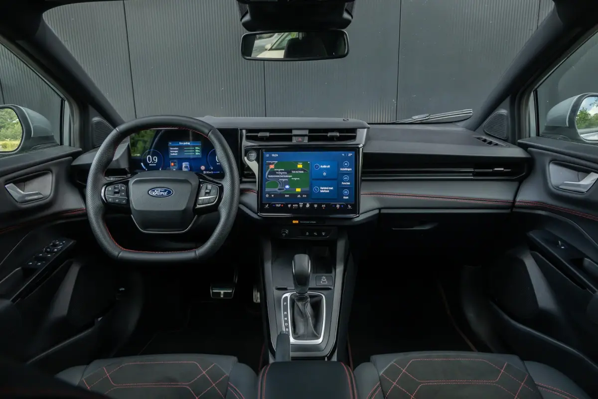 1.0 EcoBoost ST-Line X | Panoramadak | Adaptieve cruise | Matrix LED | B&O Audio | 360 camera | 19 INCH | Winter-pack
