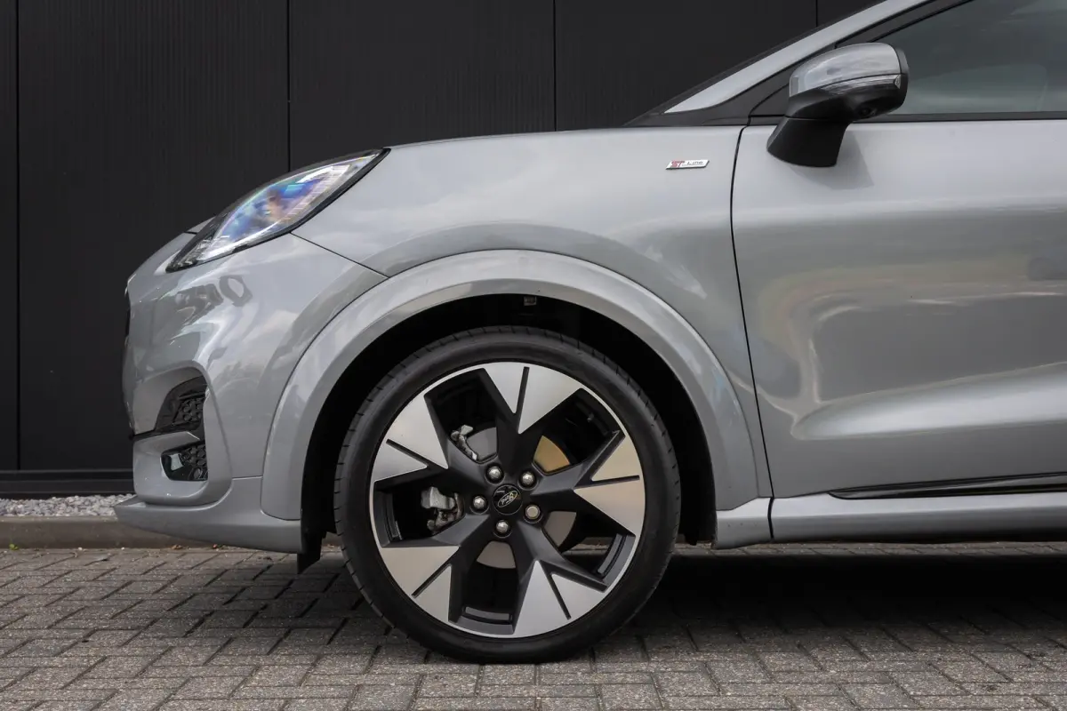 1.0 EcoBoost ST-Line X | Panoramadak | Adaptieve cruise | Matrix LED | B&O Audio | 360 camera | 19 INCH | Winter-pack