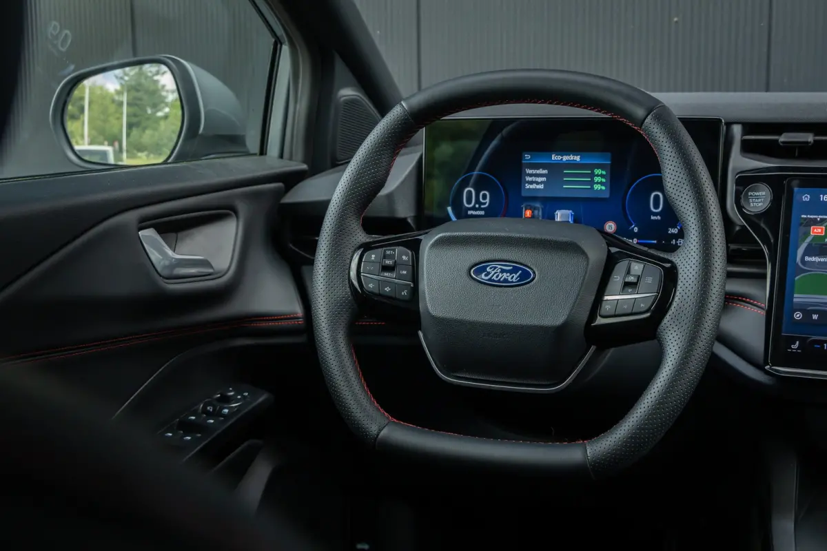 1.0 EcoBoost ST-Line X | Panoramadak | Adaptieve cruise | Matrix LED | B&O Audio | 360 camera | 19 INCH | Winter-pack