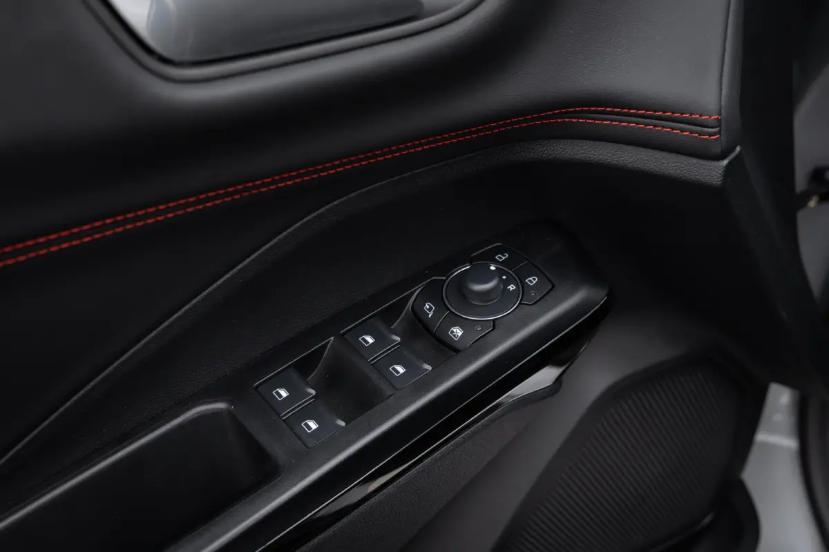 1.0 EcoBoost ST-Line X | Panoramadak | Adaptieve cruise | Matrix LED | B&O Audio | 360 camera | 19 INCH | Winter-pack