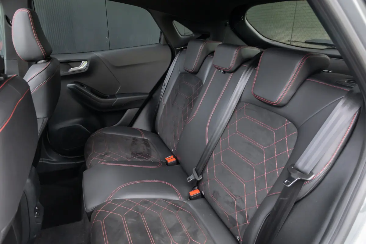 1.0 EcoBoost ST-Line X | Panoramadak | Adaptieve cruise | Matrix LED | B&O Audio | 360 camera | 19 INCH | Winter-pack
