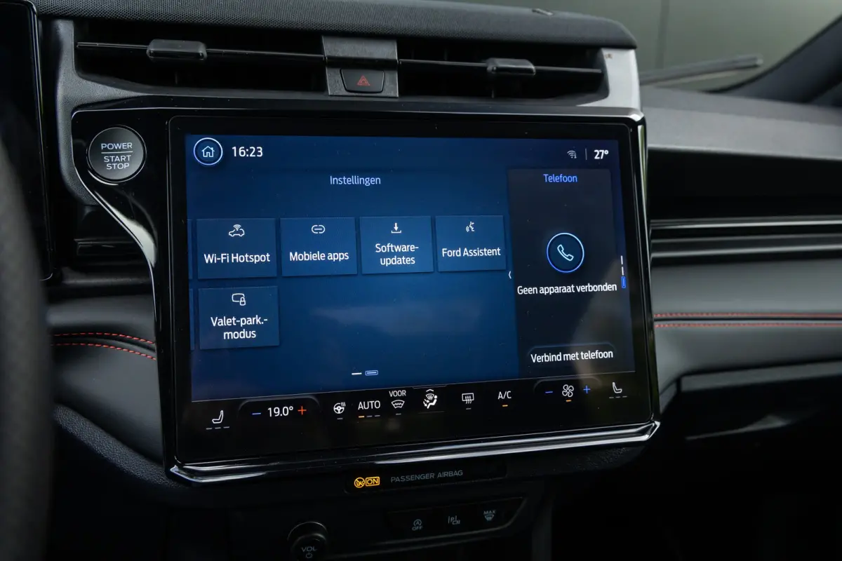 1.0 EcoBoost ST-Line X | Panoramadak | Adaptieve cruise | Matrix LED | B&O Audio | 360 camera | 19 INCH | Winter-pack