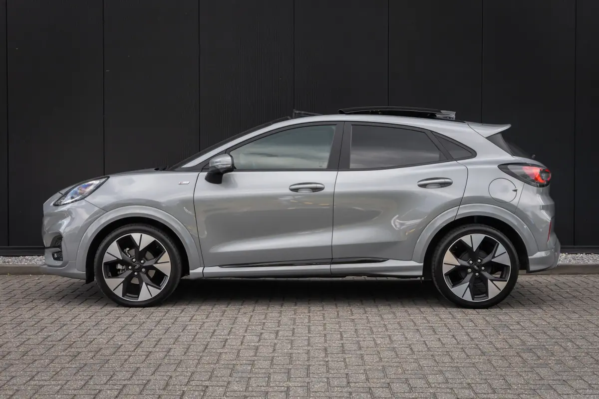 1.0 EcoBoost ST-Line X | Panoramadak | Adaptieve cruise | Matrix LED | B&O Audio | 360 camera | 19 INCH | Winter-pack