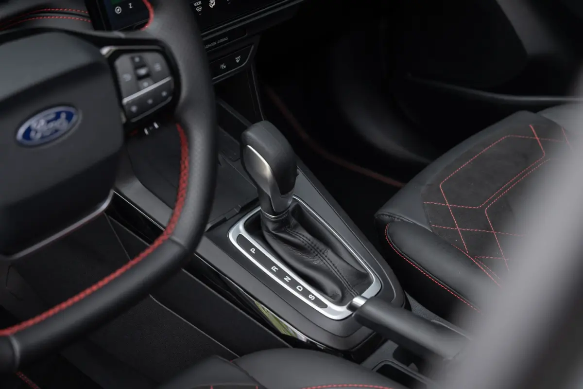 1.0 EcoBoost ST-Line X | Panoramadak | Adaptieve cruise | Matrix LED | B&O Audio | 360 camera | 19 INCH | Winter-pack
