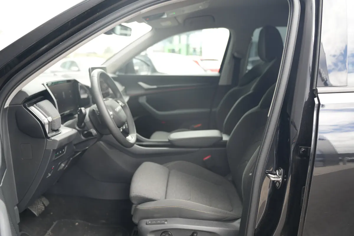 1.5 TSI 150 PK MHEV Business Edition 7p. | Adapt. Cruise | Trekhaak | Stoelverwarming | Carplay