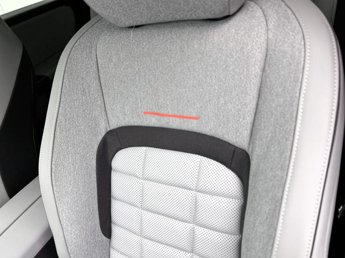 1.2 Hybrid 145pk Max Automaat | VOORRAAD VOORDEEL | Elektrische Bedienb. Bestuurdersstoel | Adaptieve Cruise Control | 360 Camera | Head-Up Display | Stoelverwarming/Verkoeling |
