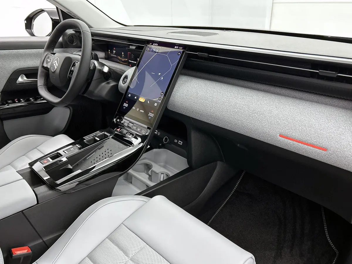 1.2 Hybrid 145pk Max Automaat | VOORRAAD VOORDEEL | Elektrische Bedienb. Bestuurdersstoel | Adaptieve Cruise Control | 360 Camera | Head-Up Display | Stoelverwarming/Verkoeling |