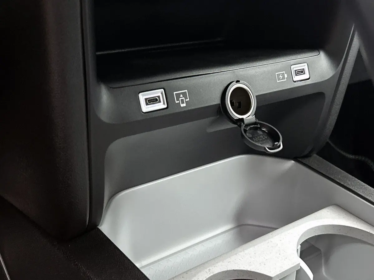 1.2 Hybrid 145pk Max Automaat | VOORRAAD VOORDEEL | Elektrische Bedienb. Bestuurdersstoel | Adaptieve Cruise Control | 360 Camera | Head-Up Display | Stoelverwarming/Verkoeling |
