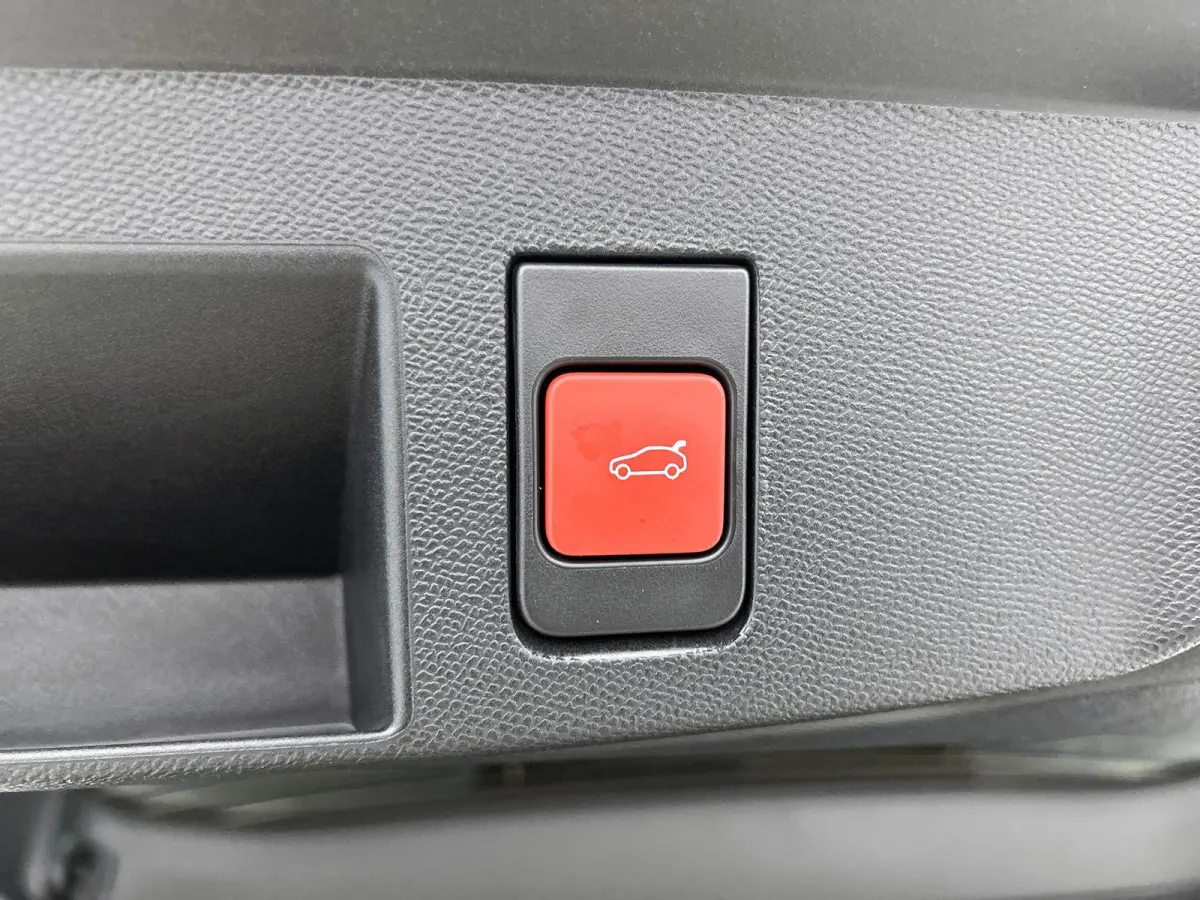 1.2 Hybrid 145pk Max Automaat | VOORRAAD VOORDEEL | Elektrische Bedienb. Bestuurdersstoel | Adaptieve Cruise Control | 360 Camera | Head-Up Display | Stoelverwarming/Verkoeling |