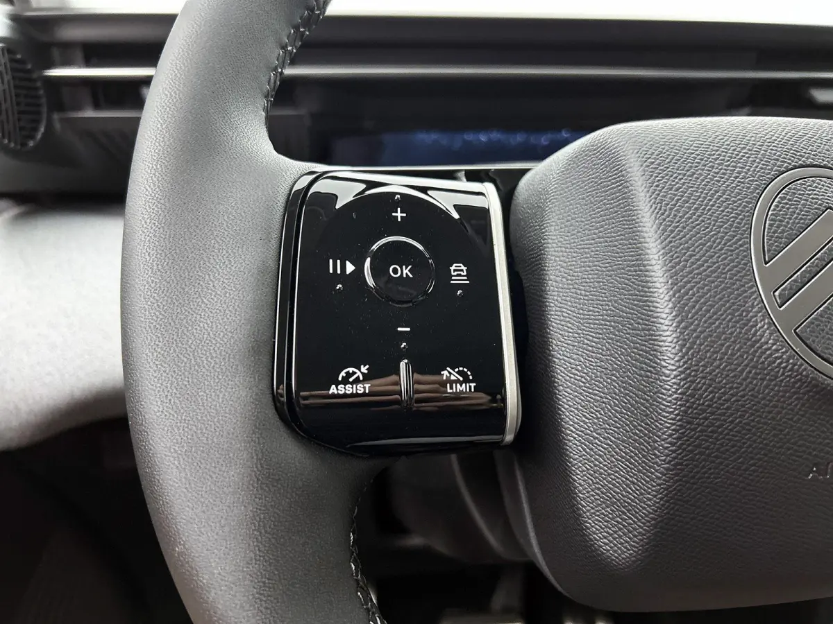 1.2 Hybrid 145pk Max Automaat | VOORRAAD VOORDEEL | Elektrische Bedienb. Bestuurdersstoel | Adaptieve Cruise Control | 360 Camera | Head-Up Display | Stoelverwarming/Verkoeling |