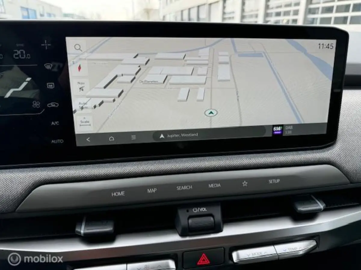 Plus Nieuwprijs € 39.950,- nu € 4.000,- Demo korting , € 29.700 ex btw , Volledig electrisch rijden , mooie luxe uitvoering 7 jaar fabrieks garantie