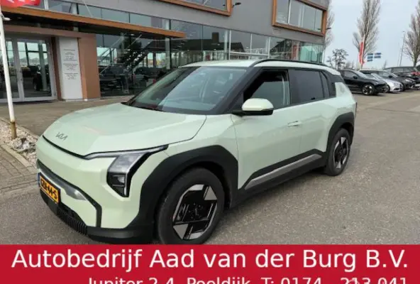 Plus Nieuwprijs € 39.950,- nu € 4.000,- Demo korting , € 29.700 ex btw , Volledig electrisch rijden , mooie luxe uitvoering 7 jaar fabrieks garantie