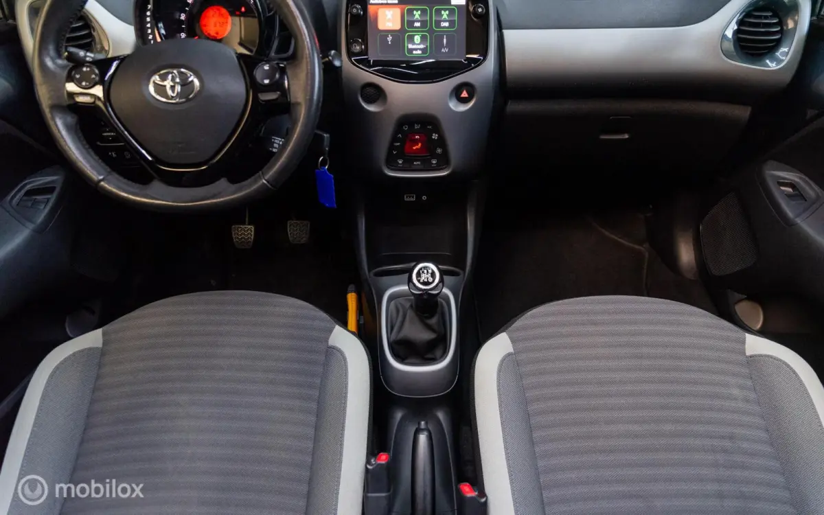1.0 VVT-i x-cite Cabrio, Camera, Airco, DAB+