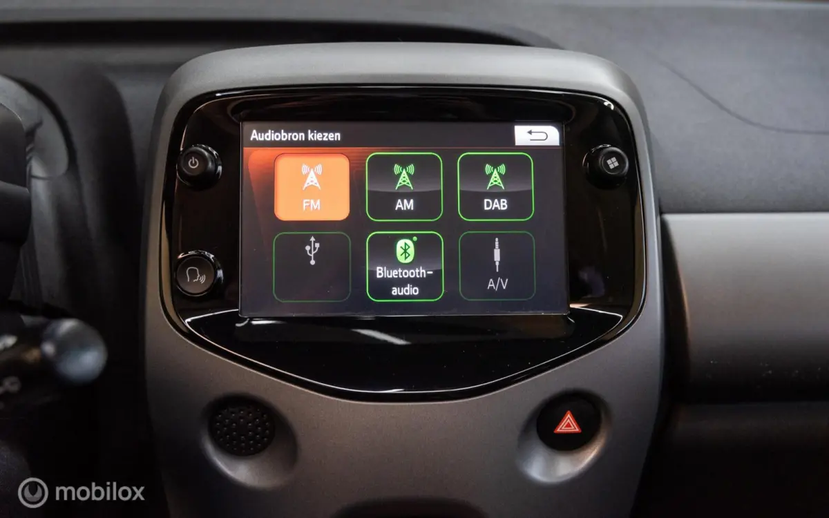 1.0 VVT-i x-cite Cabrio, Camera, Airco, DAB+