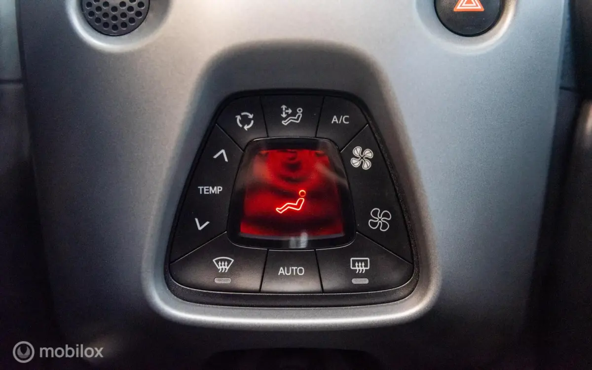 1.0 VVT-i x-cite Cabrio, Camera, Airco, DAB+