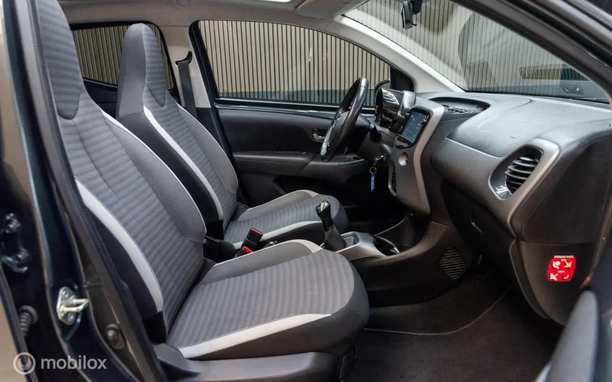 1.0 VVT-i x-cite Cabrio, Camera, Airco, DAB+
