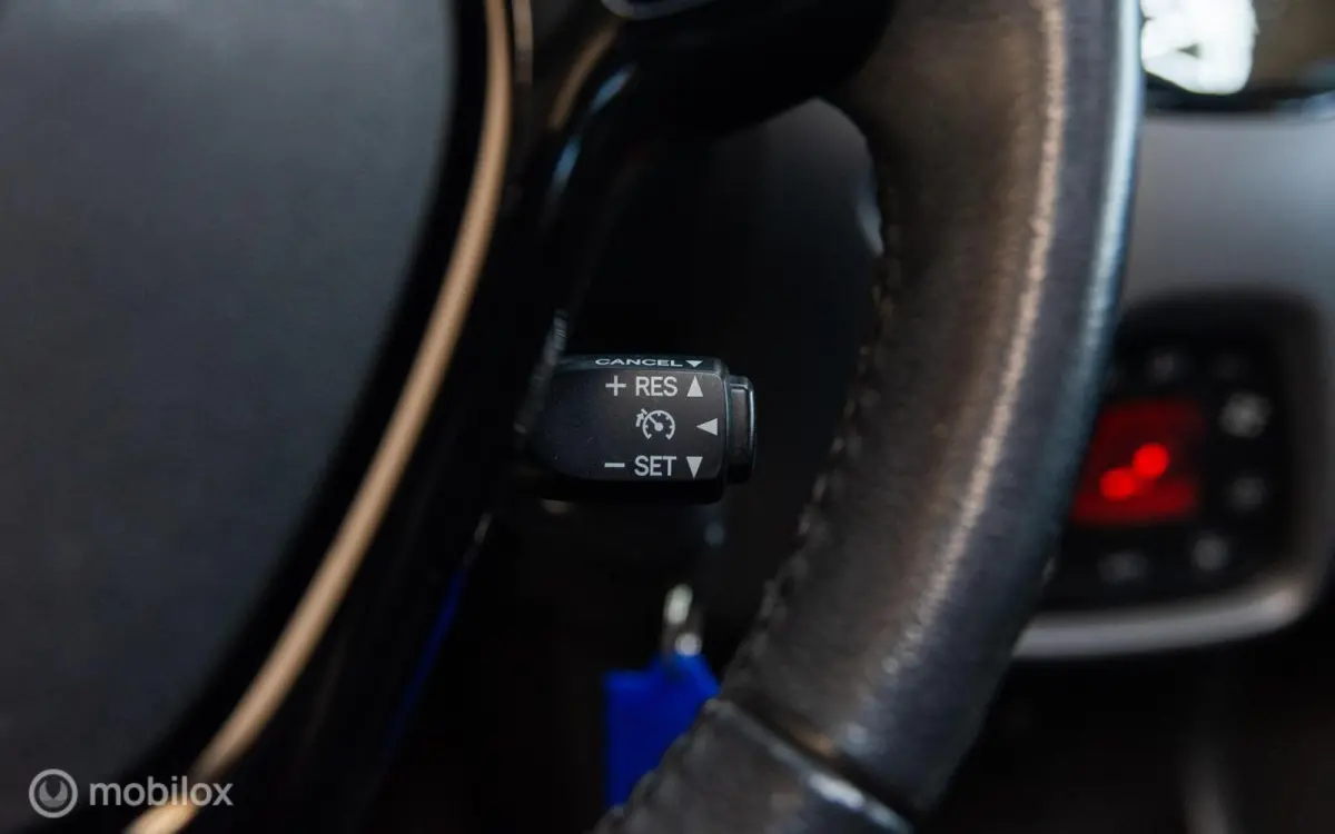 1.0 VVT-i x-cite Cabrio, Camera, Airco, DAB+