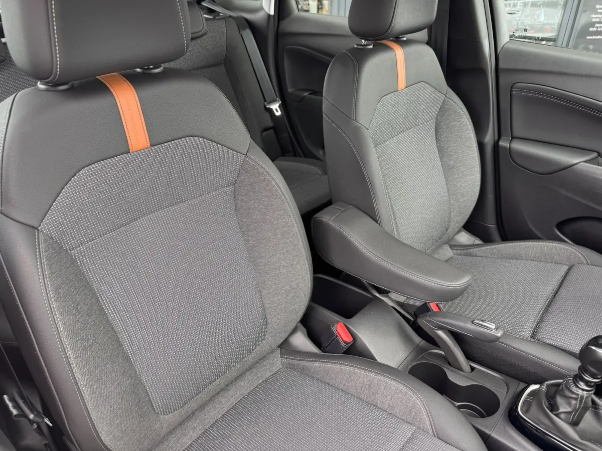 1.2 Turbo Elegance 110PK | Lage km stand! | Parkeersensoren | Navigatie | Cruise Control | Apple Carplay / Android Auto | AGR-Bestuurdersstoel | | Buitenspiegels elektrisch verstel- en verwa