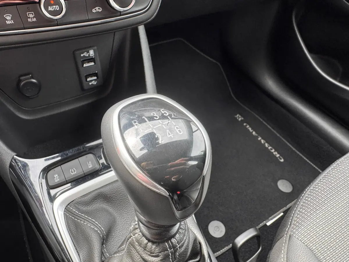 1.2 Turbo Elegance 110PK | Lage km stand! | Parkeersensoren | Navigatie | Cruise Control | Apple Carplay / Android Auto | AGR-Bestuurdersstoel | | Buitenspiegels elektrisch verstel- en verwa