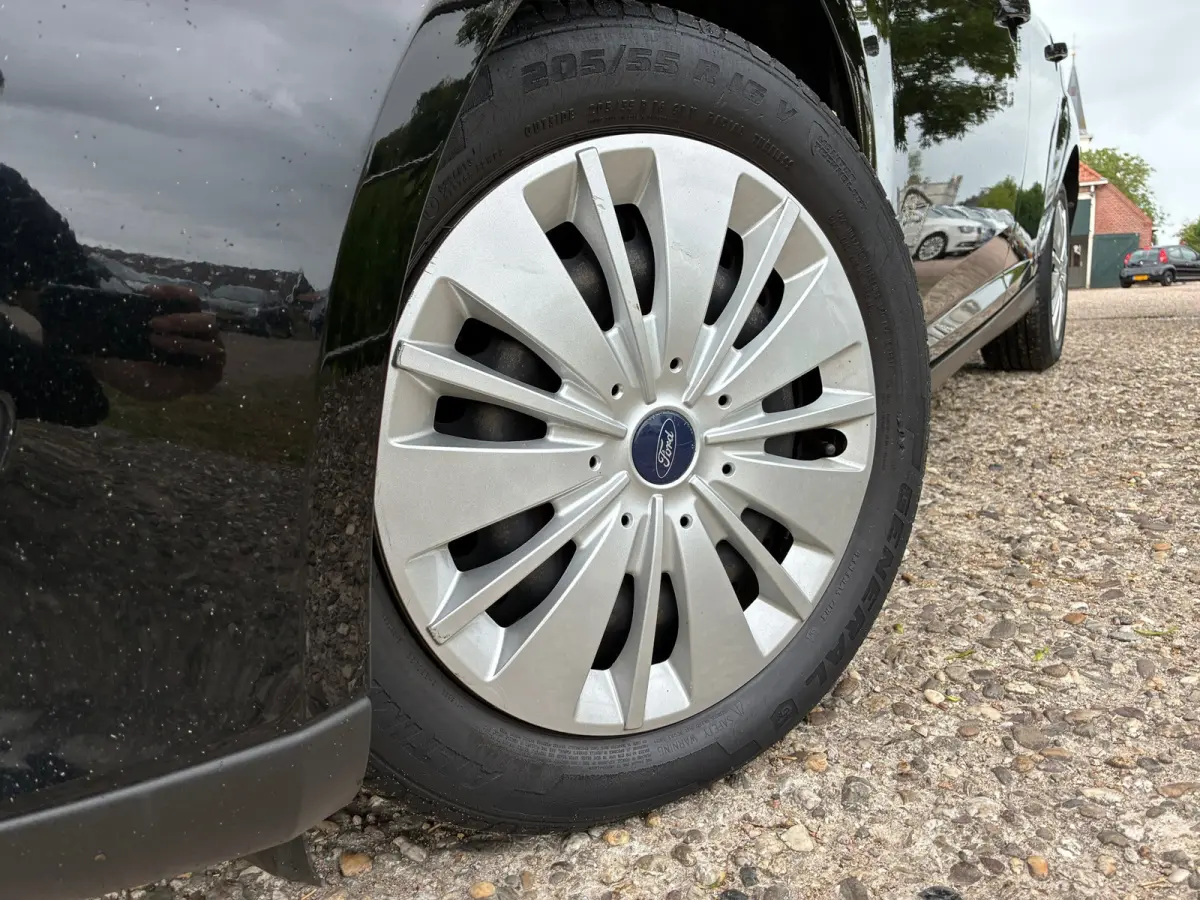 1.0 Trend | 103.000 km + Airco + Stoel verw. Nu € 6.975,-!!!