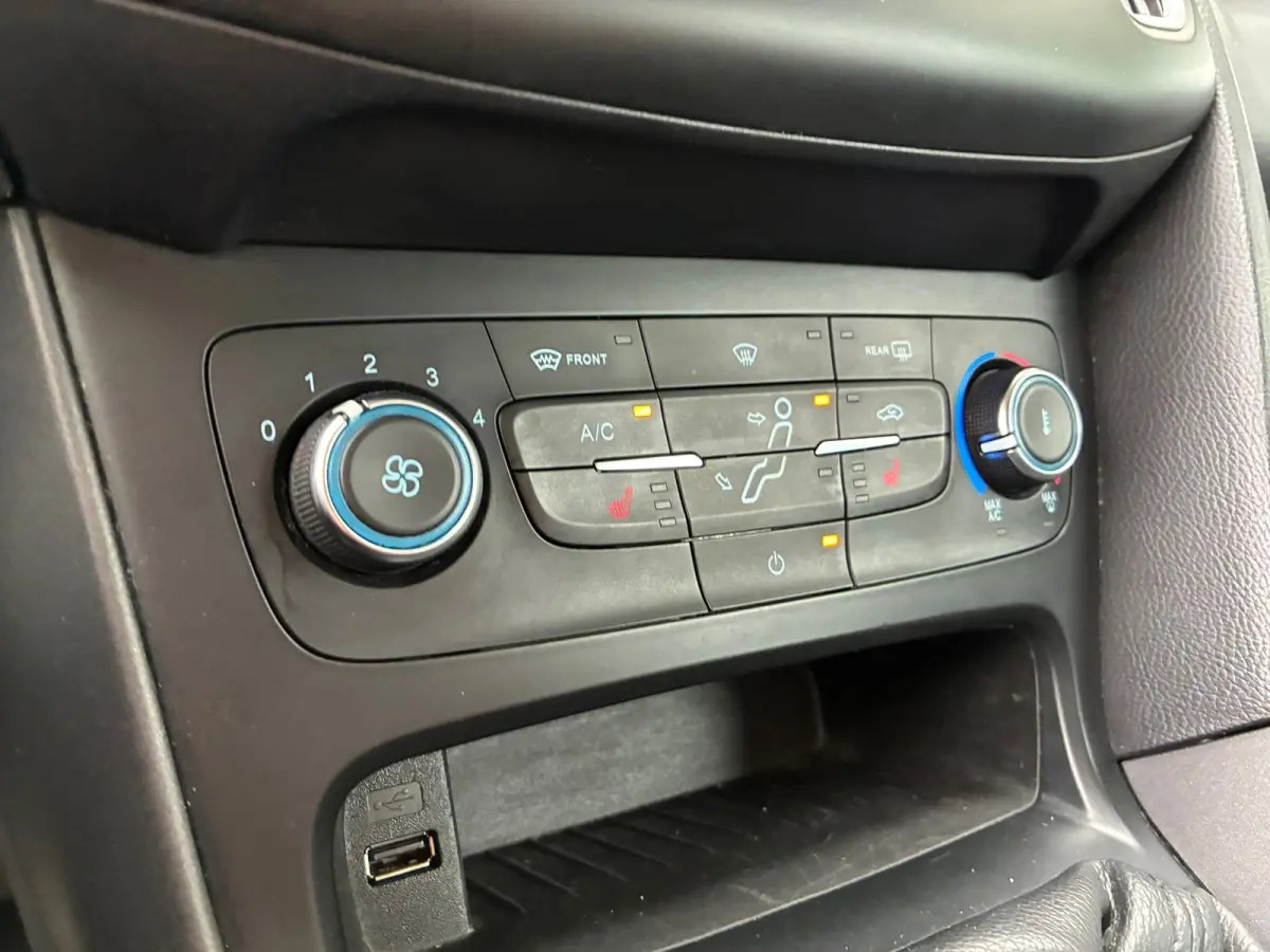 1.0 Trend | 103.000 km + Airco + Stoel verw. Nu € 6.975,-!!!