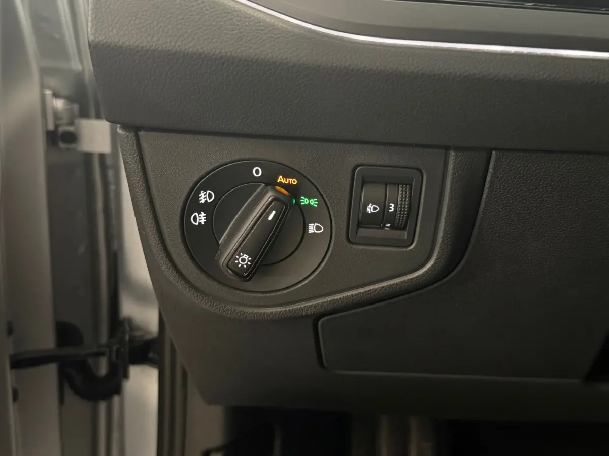 1.0 TSI R-LINE|NAVIGATIE|ECC AIRCO|PANORAMA|CRUISE