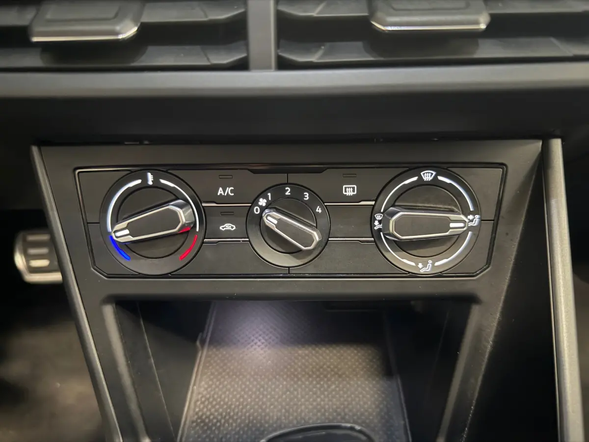 1.0 TSI R-LINE|NAVIGATIE|ECC AIRCO|PANORAMA|CRUISE