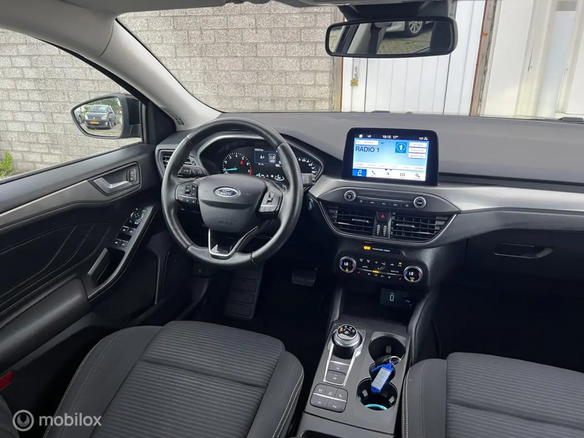1.0 EcoBoost Titanium Buss. Volle uitvoerin