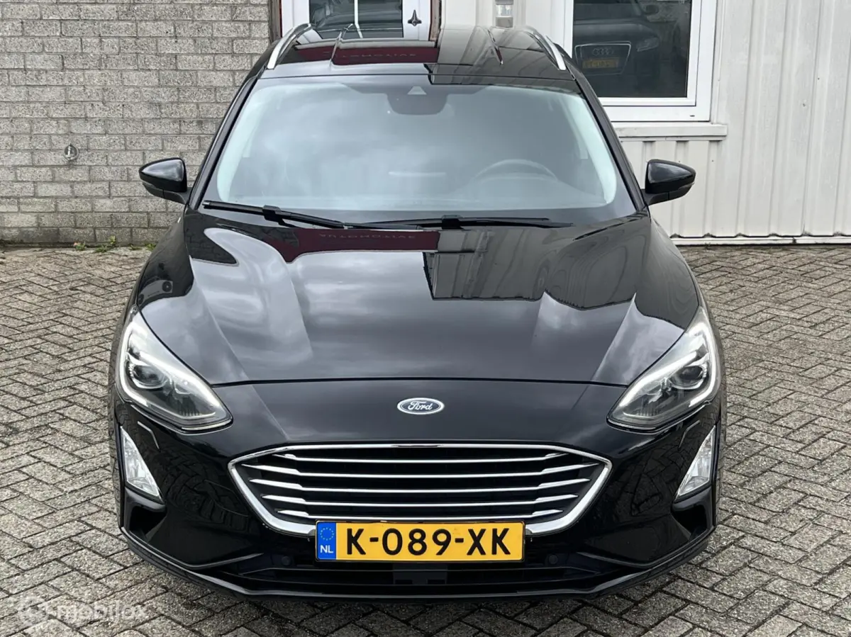 1.0 EcoBoost Titanium Buss. Volle uitvoerin