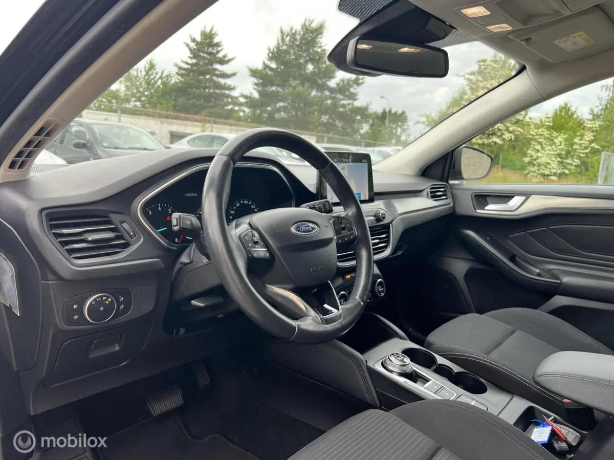 1.0 EcoBoost Titanium Buss. Volle uitvoerin