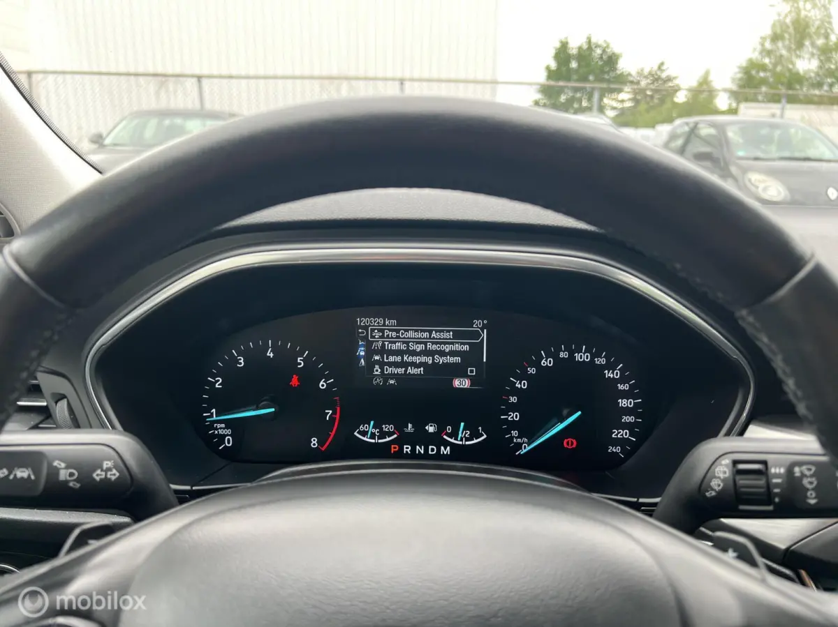 1.0 EcoBoost Titanium Buss. Volle uitvoerin