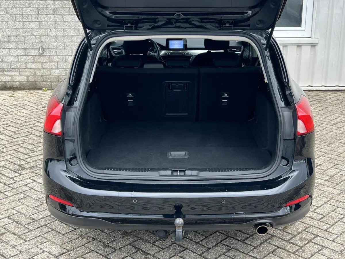 1.0 EcoBoost Titanium Buss. Volle uitvoerin
