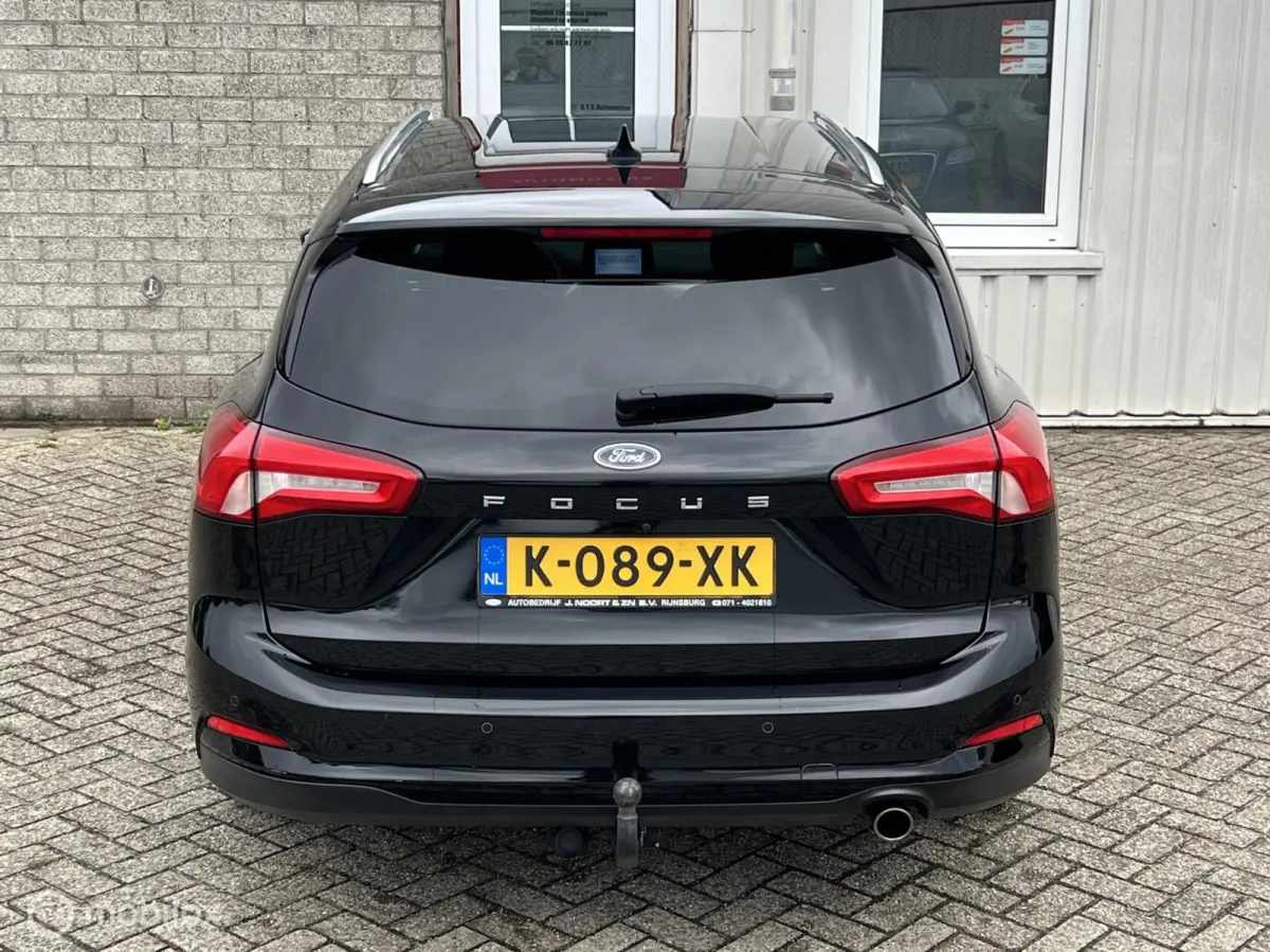 1.0 EcoBoost Titanium Buss. Volle uitvoerin