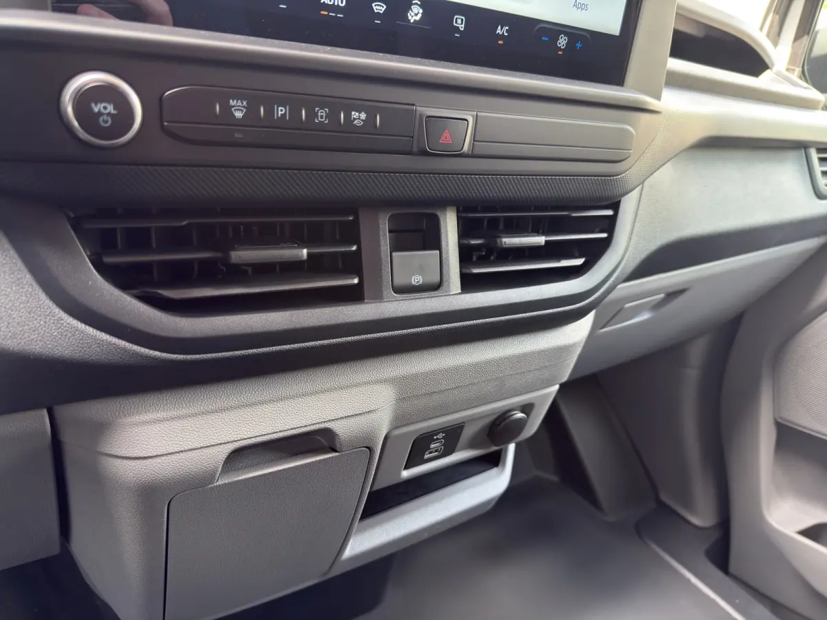 Transit E-Custom Trend 136pk L1 RWD | Nieuw | Ford Protect 2 + 3 garantie | 2.300 kg Trekgewicht | Elektrisch |