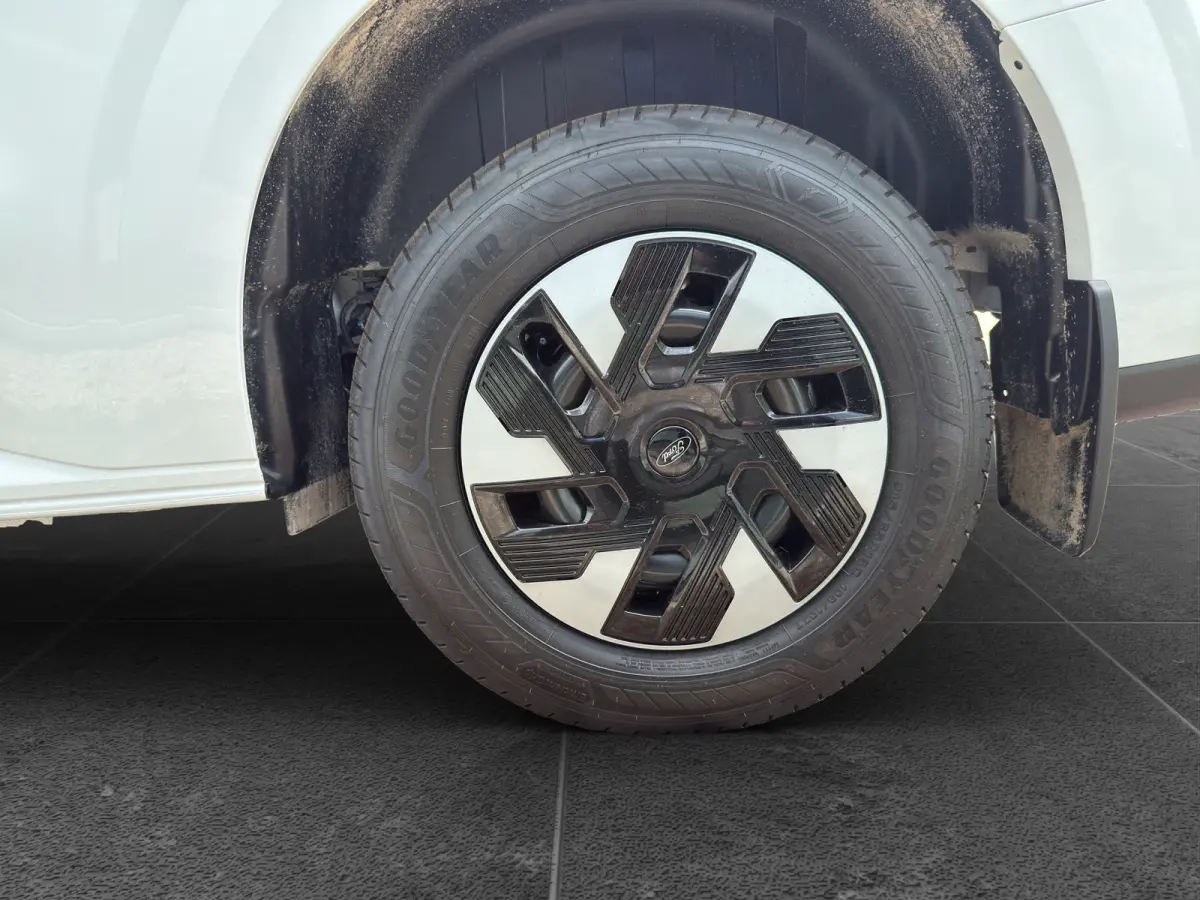 Transit E-Custom Trend 136pk L1 RWD | Nieuw | Ford Protect 2 + 3 garantie | 2.300 kg Trekgewicht | Elektrisch |