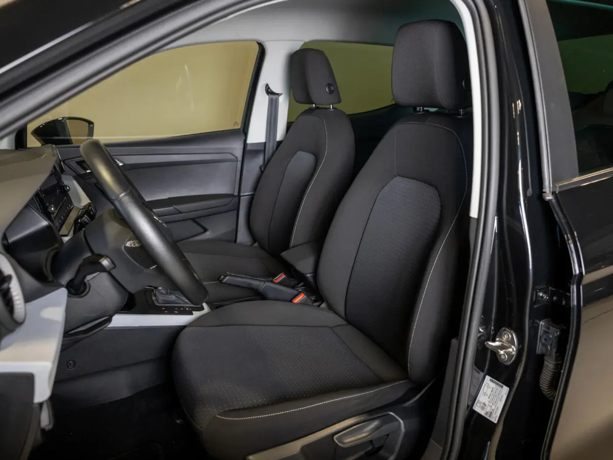 1.0 EcoTSI Style Business Connect / 116pk / Stoelverwarming / Automatische klimaatregeling /