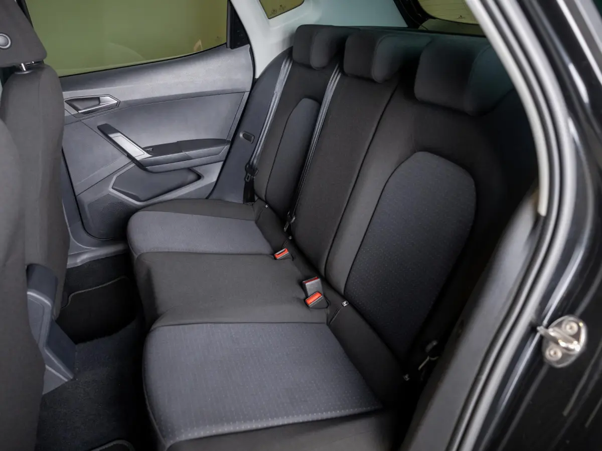 1.0 EcoTSI Style Business Connect / 116pk / Stoelverwarming / Automatische klimaatregeling /