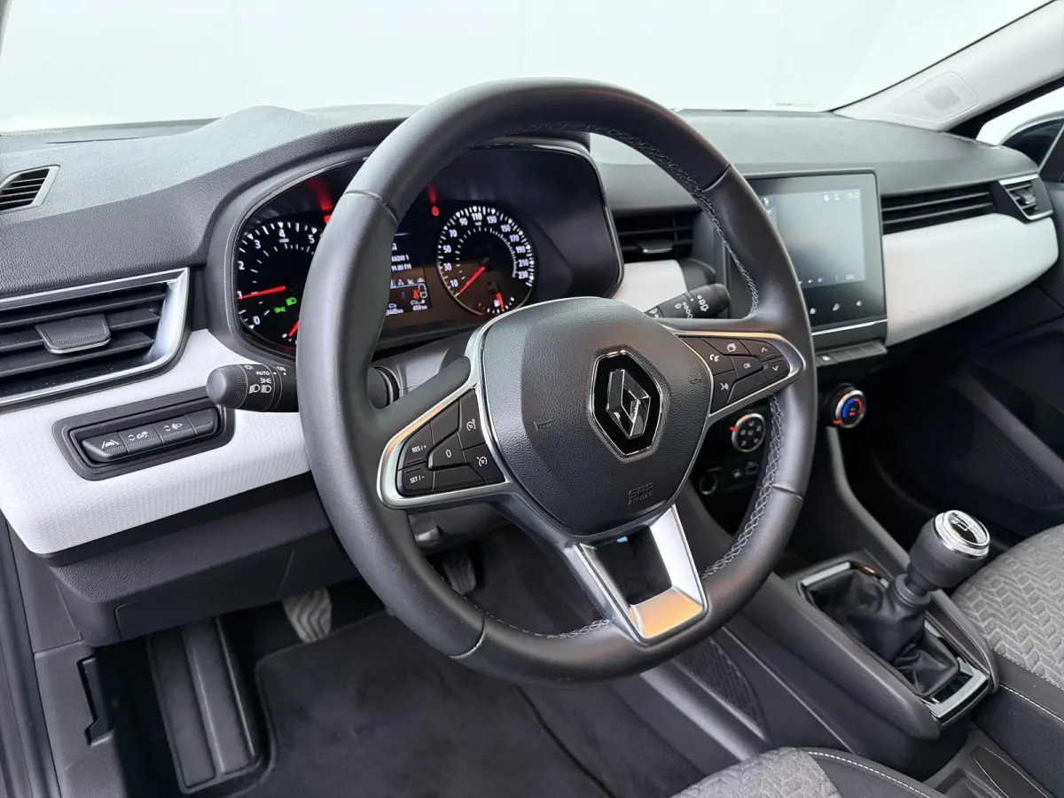 TCe 90 GPF Evolution | Navigatie | Lichtmetalen velgen | Privacy Glas |