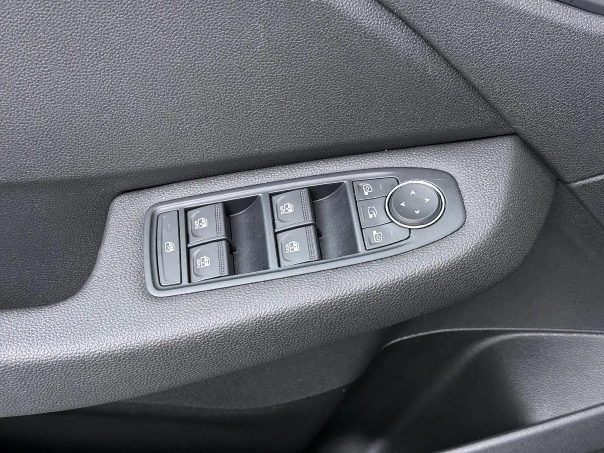 TCe 90 GPF Evolution | Navigatie | Lichtmetalen velgen | Privacy Glas |