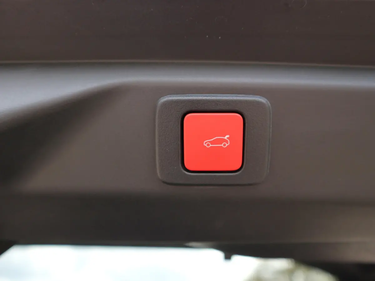 1.2 Hybrid 145 GT / 360 Camera / Navigatie / Elektrische Klep