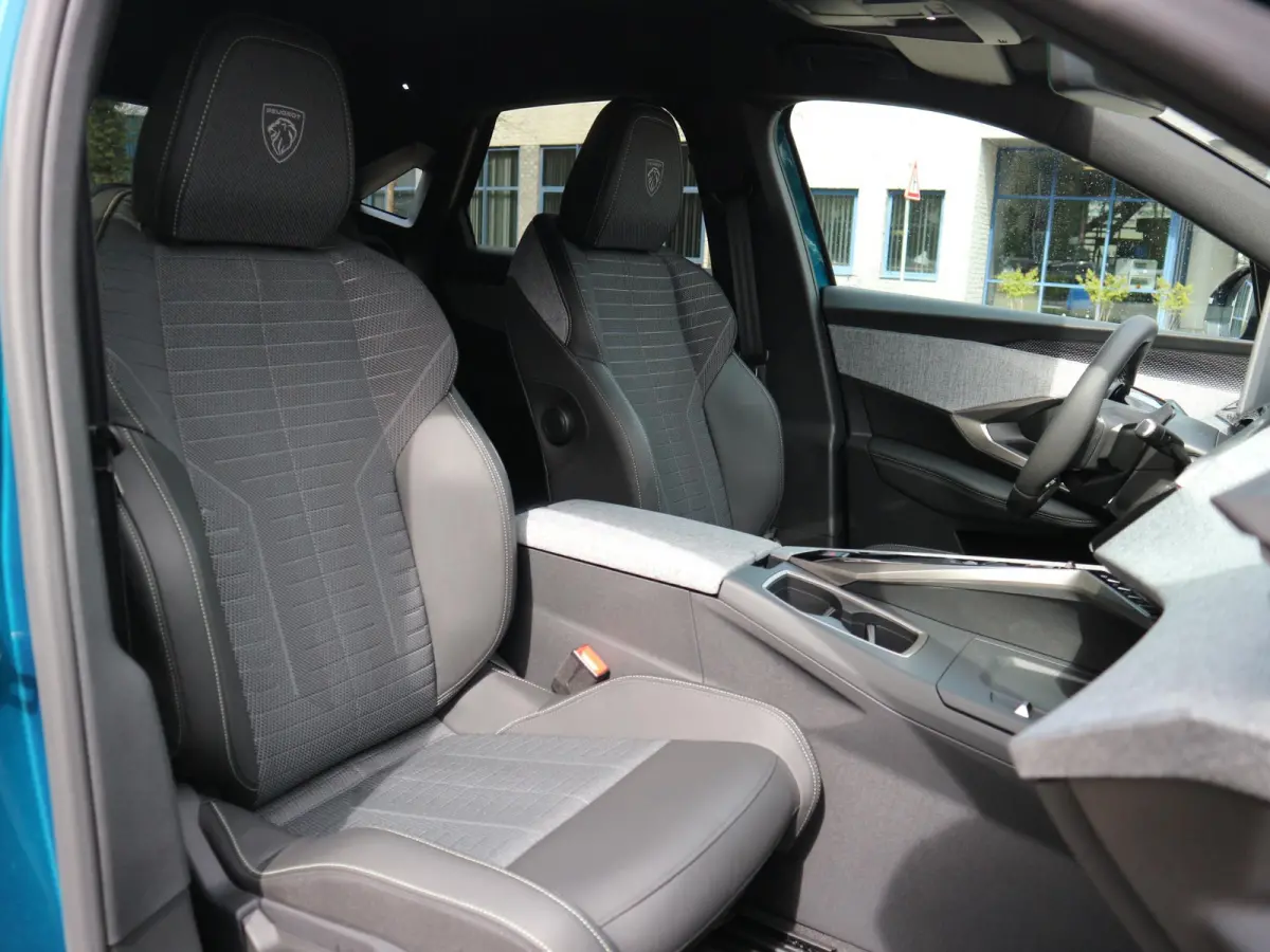 1.2 Hybrid 145 GT / 360 Camera / Navigatie / Elektrische Klep