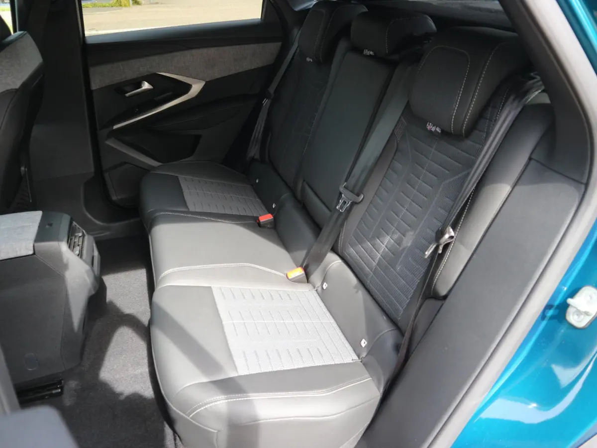 1.2 Hybrid 145 GT / 360 Camera / Navigatie / Elektrische Klep