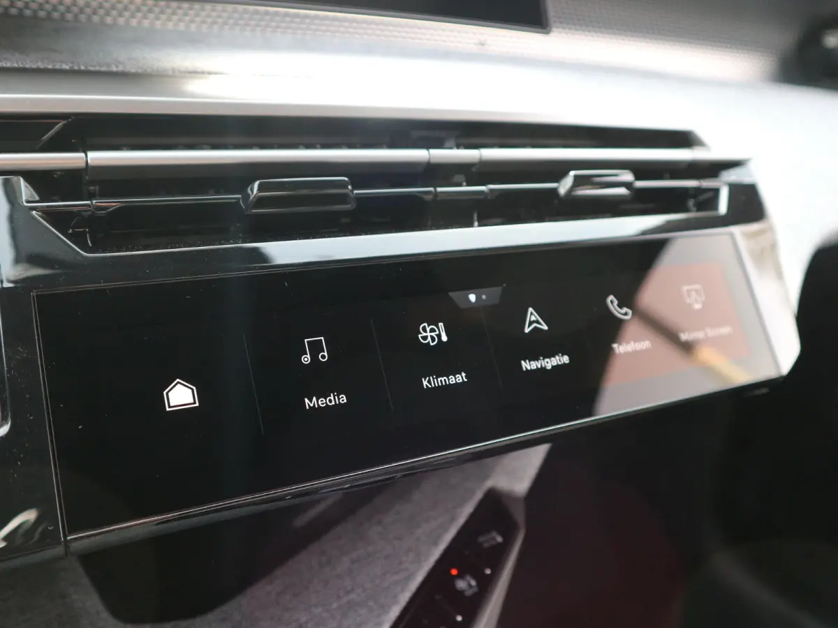 1.2 Hybrid 145 GT / 360 Camera / Navigatie / Elektrische Klep