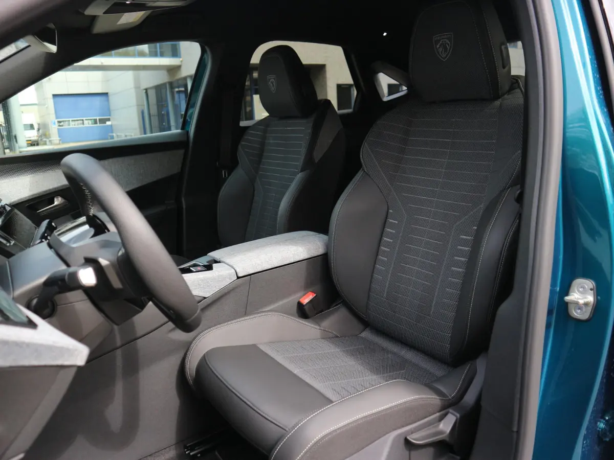 1.2 Hybrid 145 GT / 360 Camera / Navigatie / Elektrische Klep