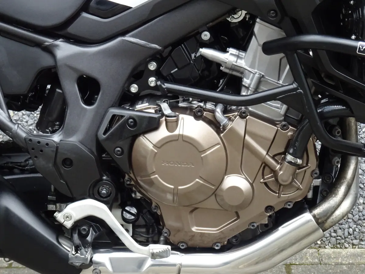 CRF 1000 AFRICA TWIN