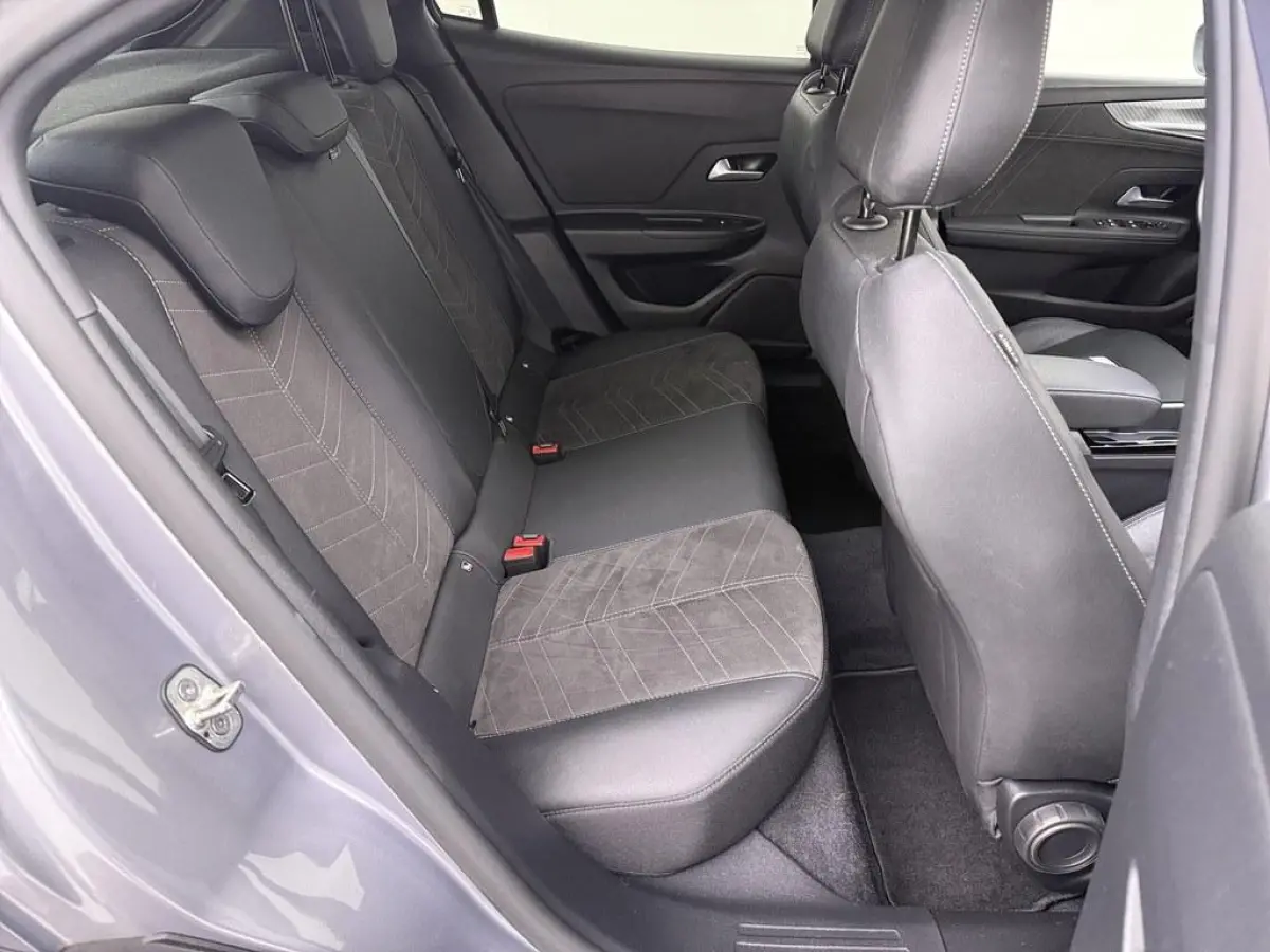 1.2 Turbo 130pk Aut. Ultimate Alcantara/Led/Nav/ Camera/Winterpakket