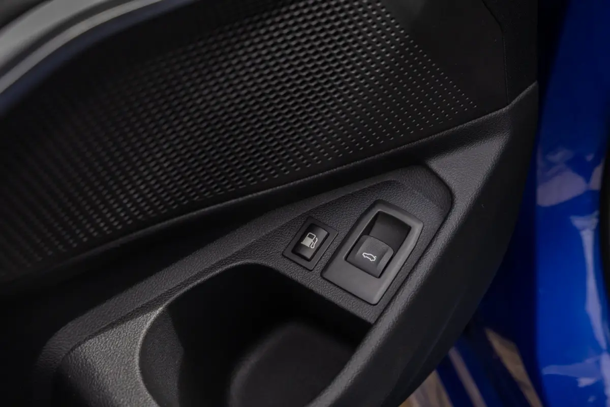 330e Business Edition Plus | M-pakket | Cruise adaptief | Laser LED | Stoel+stuur verwarming | Camera | Winterset | Elektrisch bedienbare achterklep | Apple Carplay/Android Auto | Achteruitr