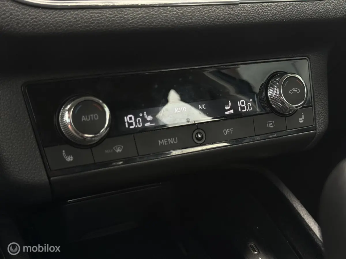 1.0 TSI Business Edition | Keyless | Virtual